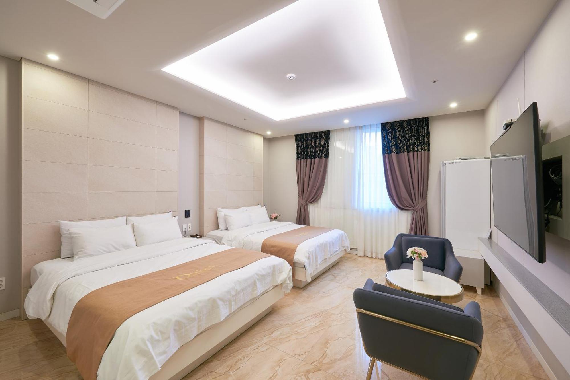 Dubai Hotel Gwangju Metropolitan City Esterno foto