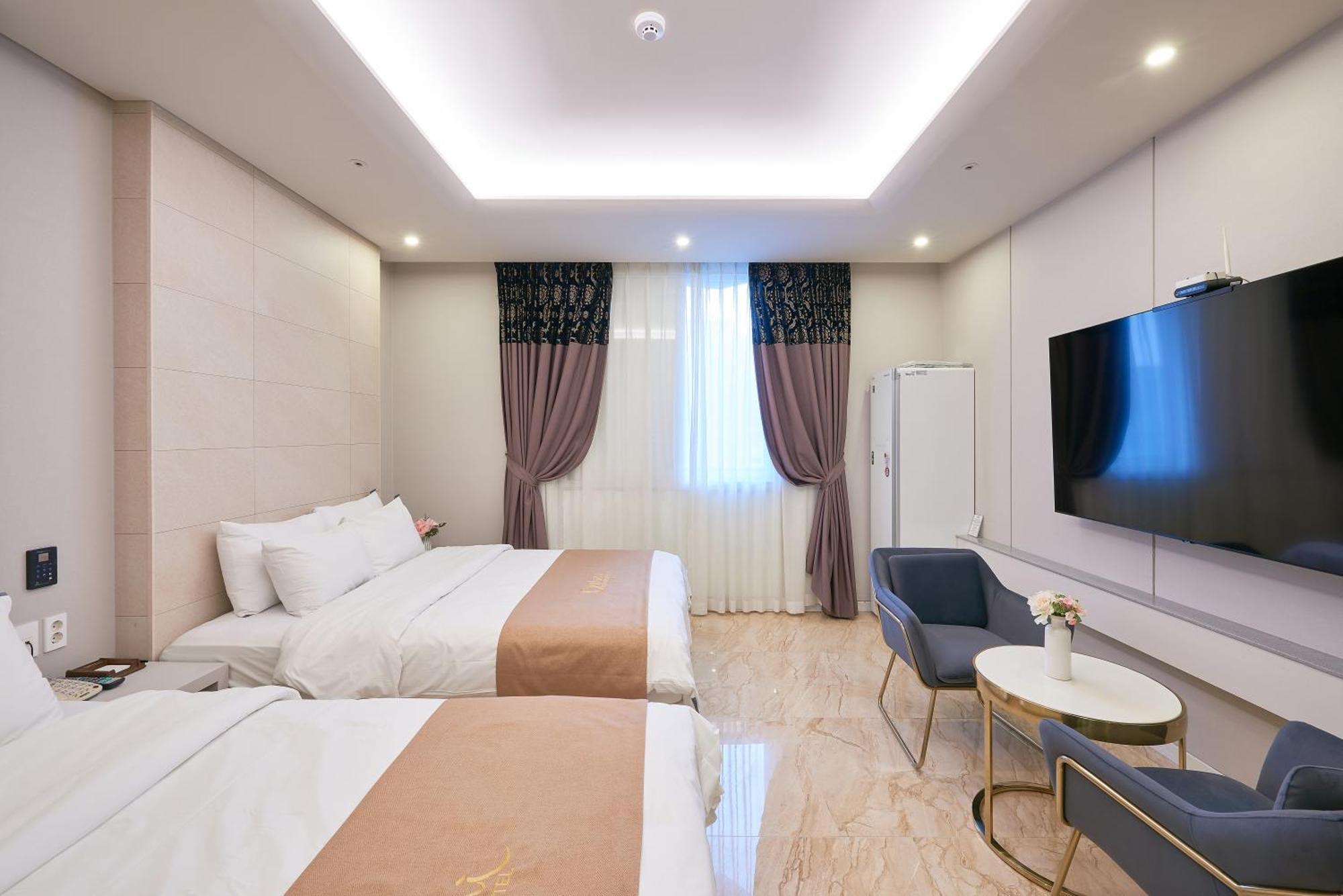 Dubai Hotel Gwangju Metropolitan City Esterno foto